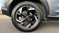 Nissan Juke 1.0 DiG-T 114 N-Connecta 5dr Petrol Hatchback